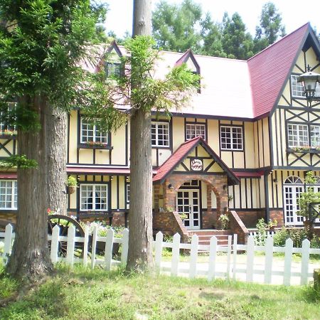 Bed and Breakfast ペンション ちゃうちゃう Hakuba Esterno foto