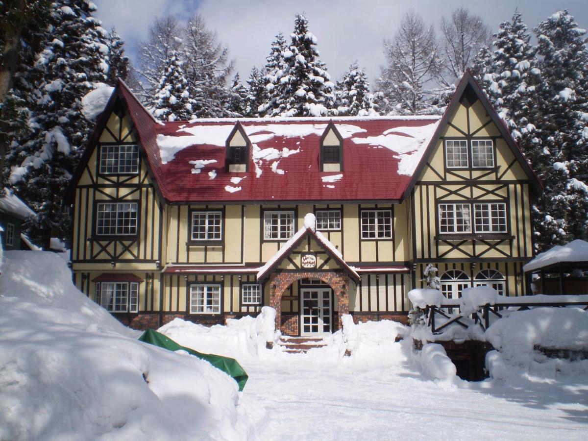 Bed and Breakfast ペンション ちゃうちゃう Hakuba Esterno foto