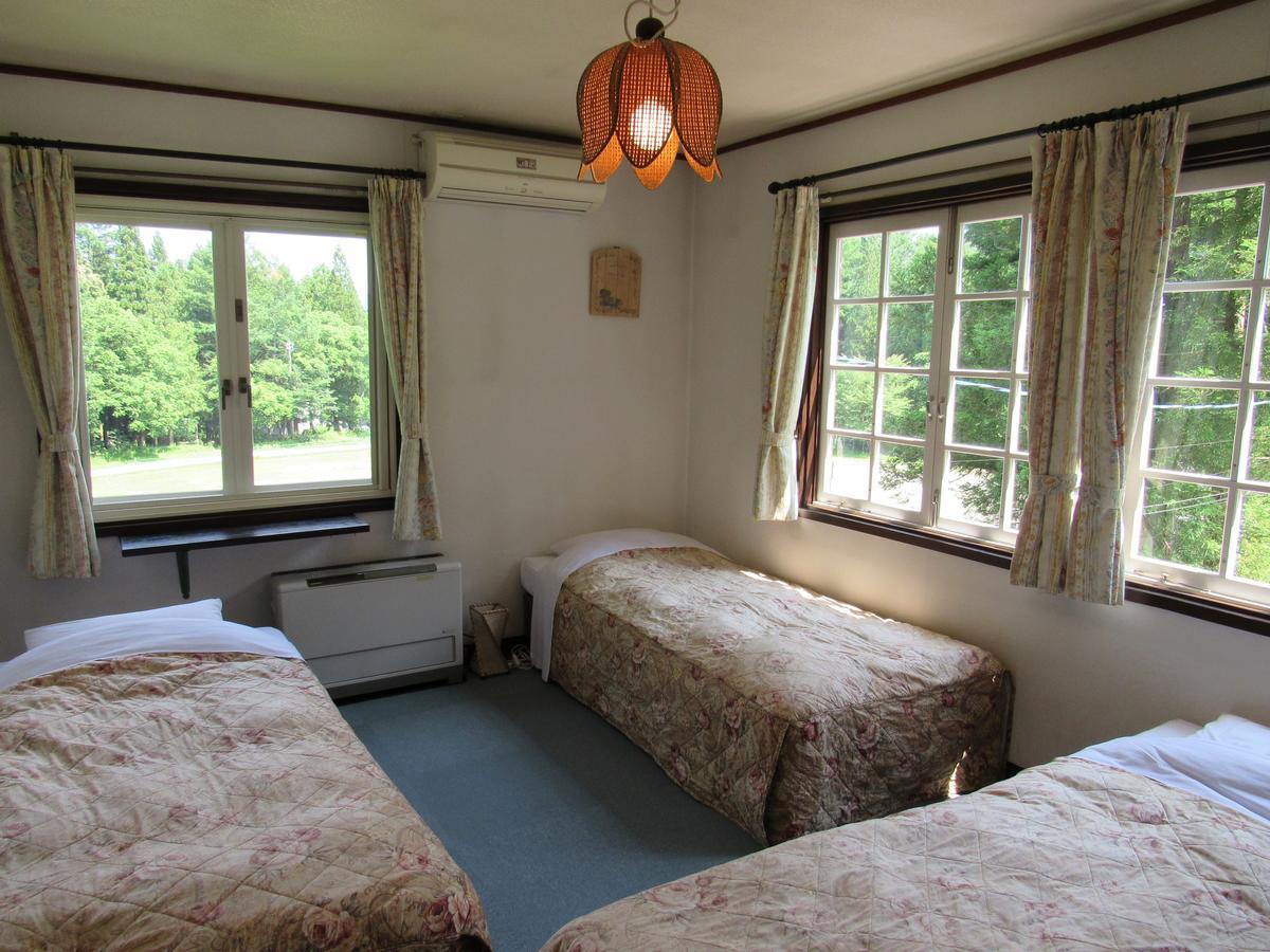 Bed and Breakfast ペンション ちゃうちゃう Hakuba Esterno foto