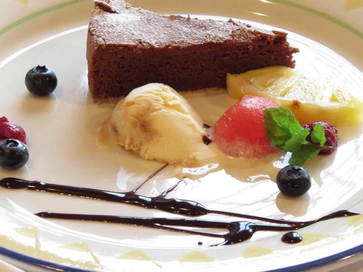 Bed and Breakfast ペンション ちゃうちゃう Hakuba Esterno foto