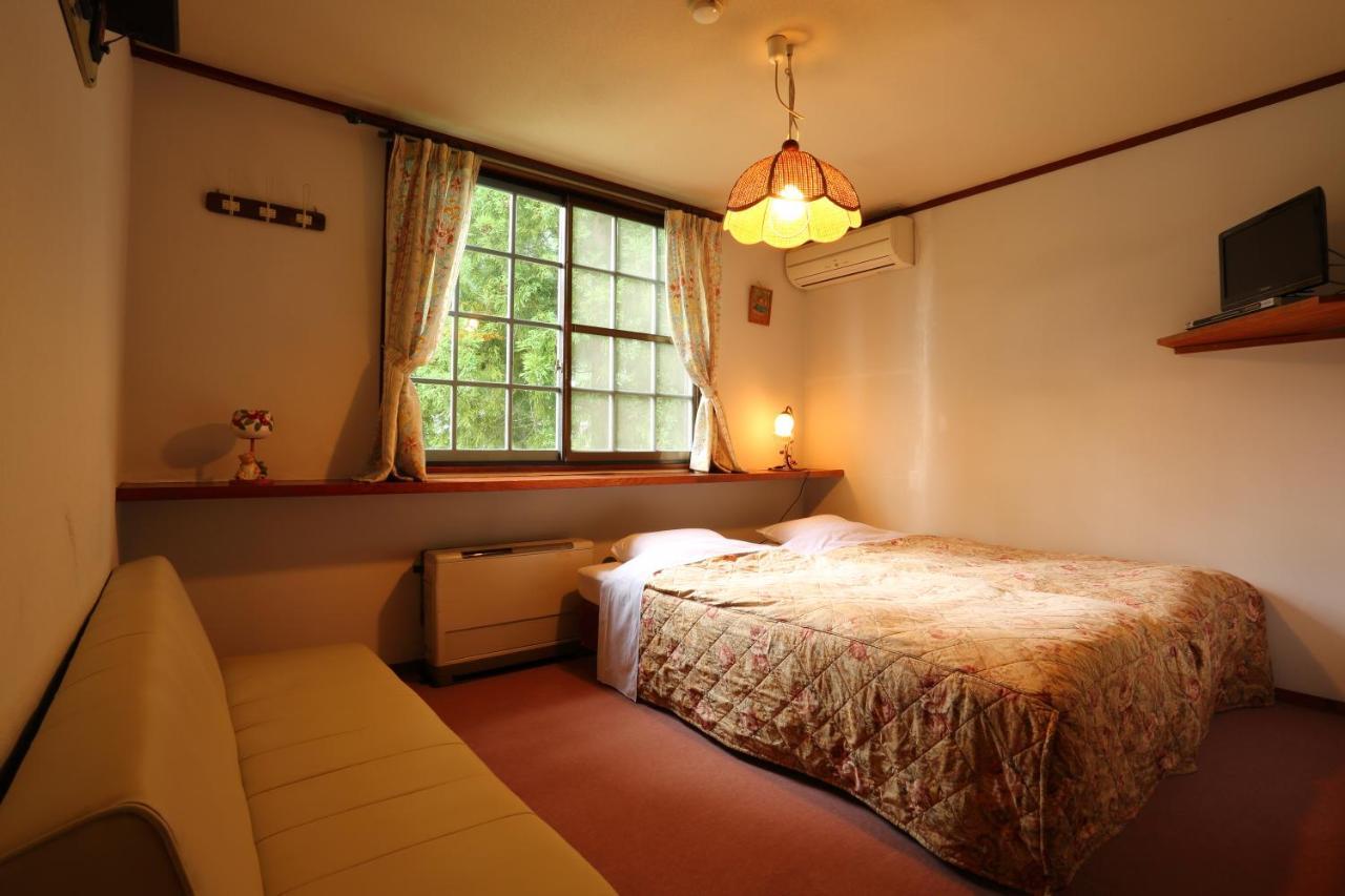 Bed and Breakfast ペンション ちゃうちゃう Hakuba Esterno foto