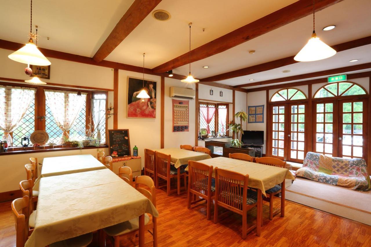 Bed and Breakfast ペンション ちゃうちゃう Hakuba Esterno foto